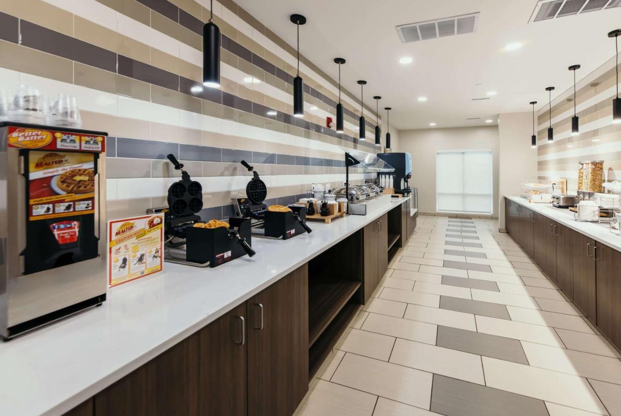 La Quinta Inn & Suites By Wyndham Ankeny Ia - Des Moines Ia Екстериор снимка