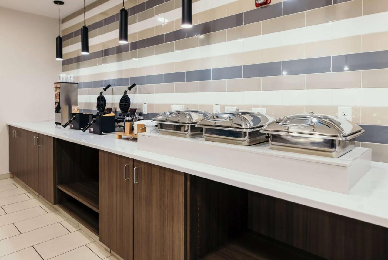 La Quinta Inn & Suites By Wyndham Ankeny Ia - Des Moines Ia Екстериор снимка