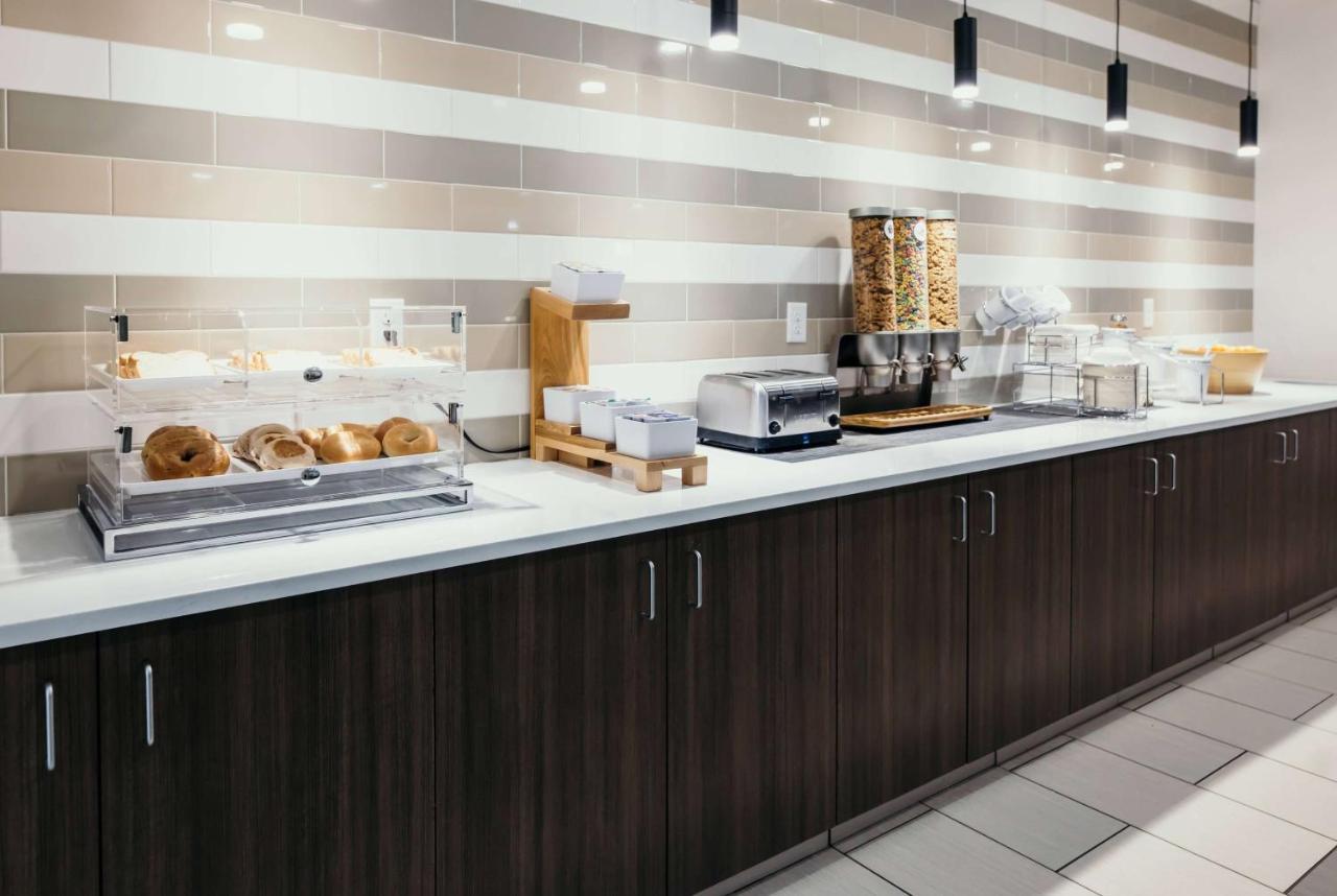 La Quinta Inn & Suites By Wyndham Ankeny Ia - Des Moines Ia Екстериор снимка