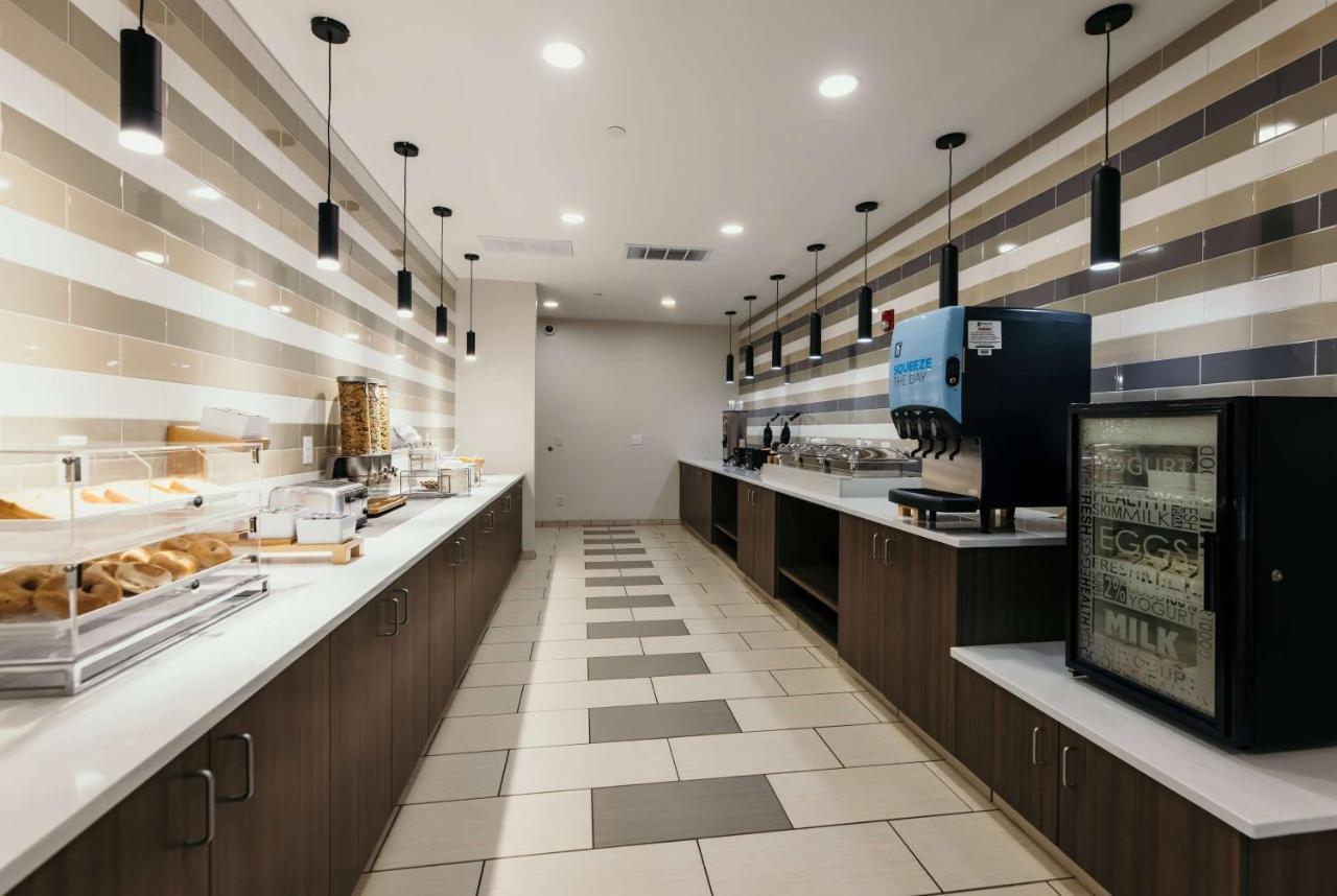 La Quinta Inn & Suites By Wyndham Ankeny Ia - Des Moines Ia Екстериор снимка